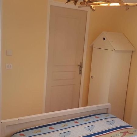Maisonnette Bois Flottes Salles  Exteriör bild