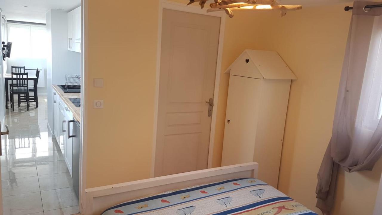 Maisonnette Bois Flottes Salles  Exteriör bild