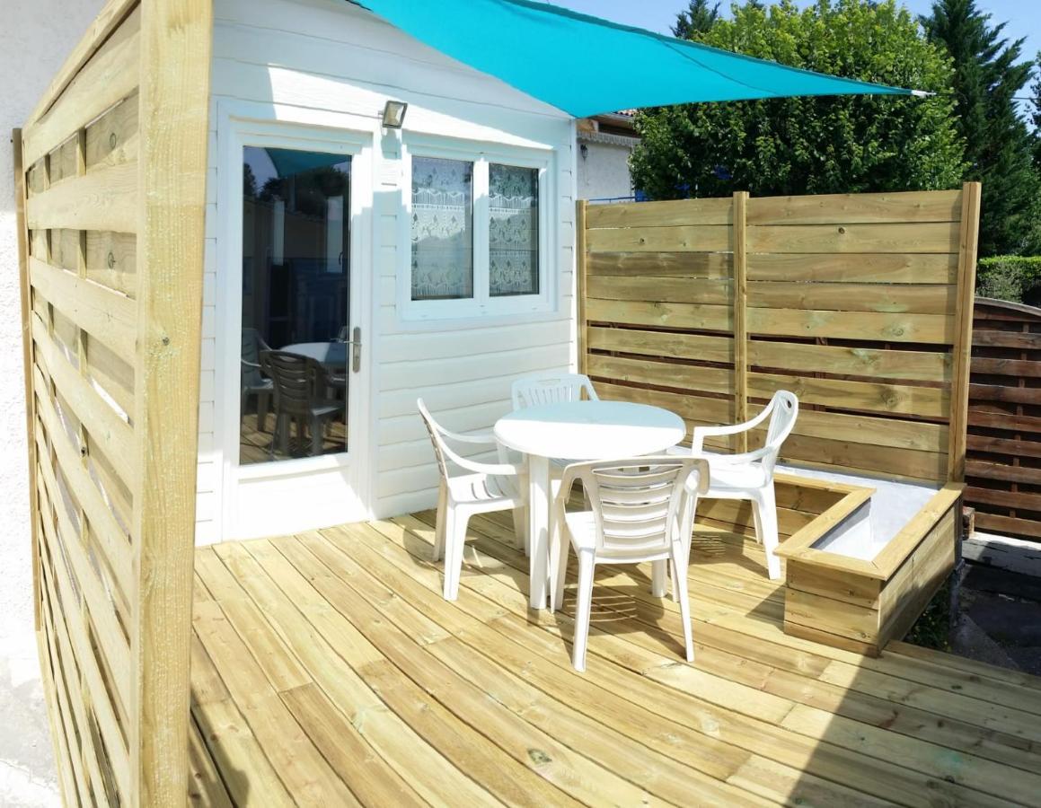 Maisonnette Bois Flottes Salles  Exteriör bild